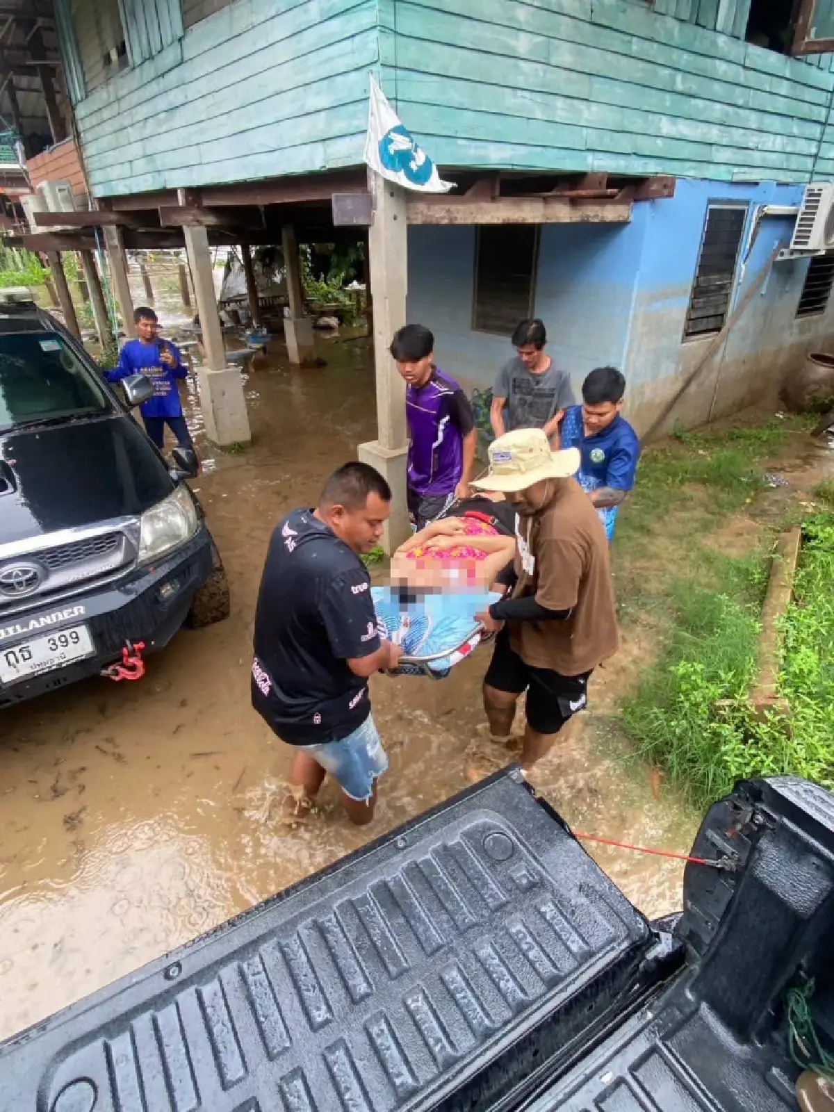 อยุธยาต้องรอด! 6 อำเภอจมหมื่นหลัง 'สส.ภูมิใจไทย' ลุยแจกโฟมสู้ภัย