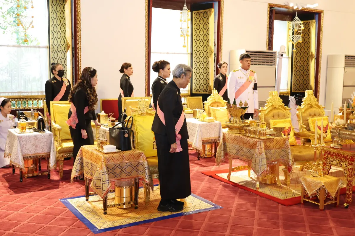 ในหลวง-พระราชินี ทรงบำเพ็ญพระราชกุศลสตมวาร 100 วัน 'เจ้าฟ้าพัชรกิติยาภาฯ'