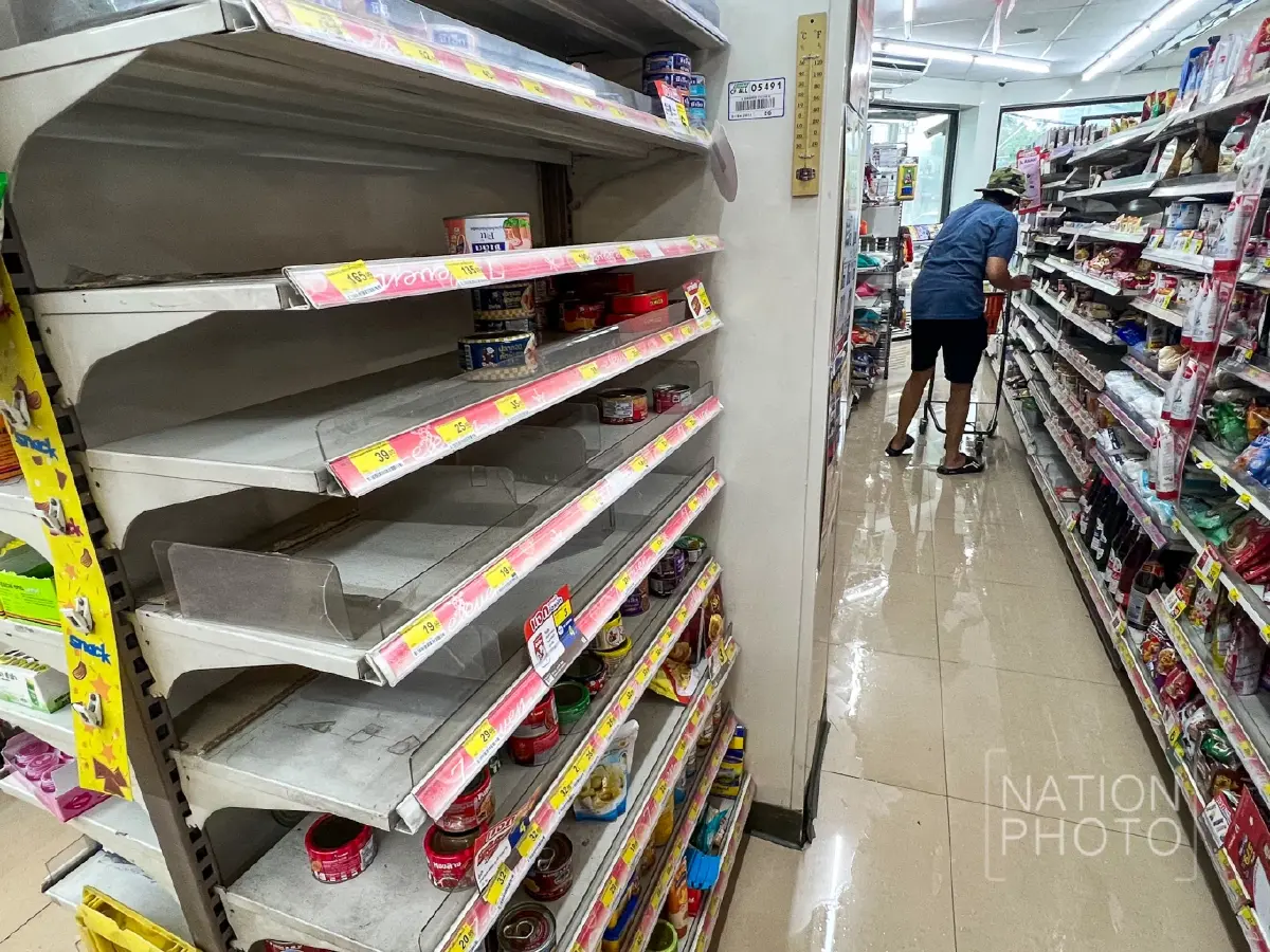 ใครทันใครได้! น้ำท่วมกรุงเทพ 2569 รัชดาฯ โคม่า ตุนอาหาร 7-11 เกลี้ยง พบฝนแช่อีก
