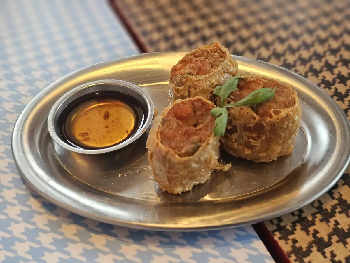 ‘มิตรสตรีท บาย รวยมิตร’ สตรีทฟู้ดพรีเมียม อร่อยในย่านท่าเตียน