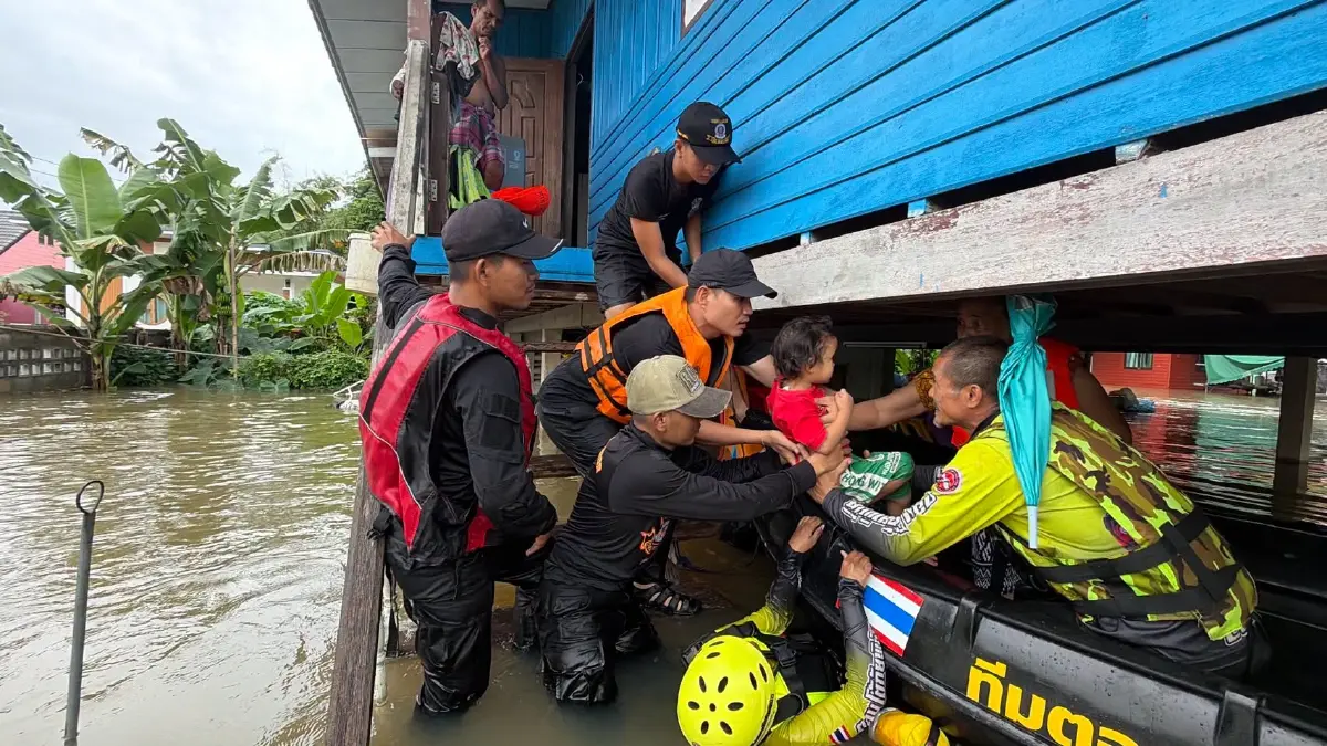 สระแก้วน้ำท่วม กกล.บูรพา ส่งทหารช่วยเหลือผู้ประสบอุทกภัย