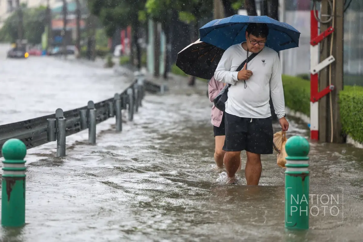 ประกาศ ฉบับ 10 ไทยฝนตกหนักมาก 53 จว. เสี่ยงซ้ำรอยน้ำท่วม กทม. อ่วมสุด