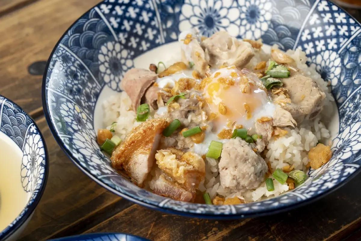 เปิดร้านในซอยลึกเงียบๆ แต่มีรายได้แตะ ‘20 ล้าน’ ทำ 6 แบรนด์ ดักลูกค้าทุกมุม-ทางไหนก็ร้านเรา!