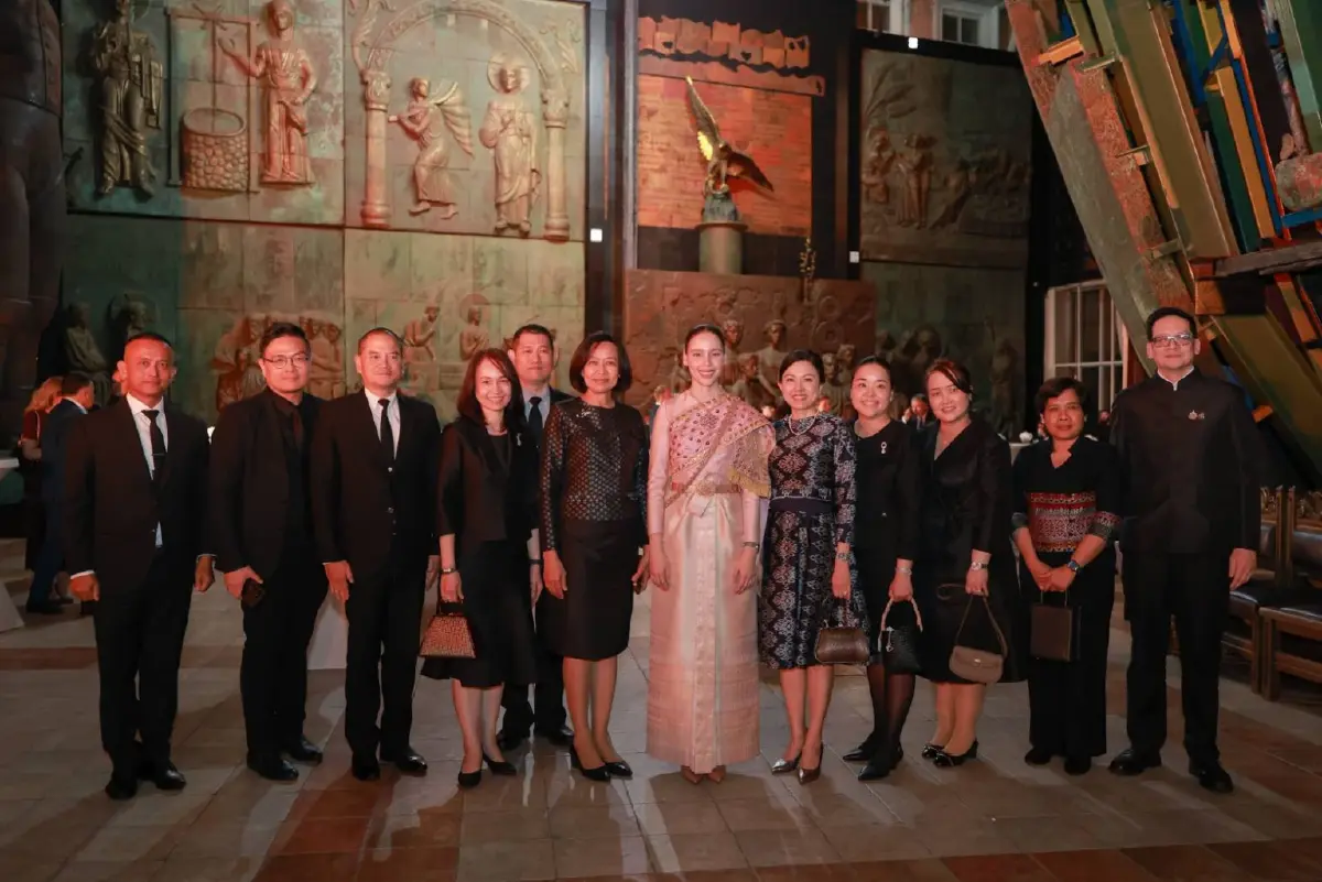 'ซาบีดา' ห่มสไบสวมชุดไทยศิวาลัย  ร่วมงานกระชับสัมพันธ์มิตรภาพ'ไทย-รัสเซีย'