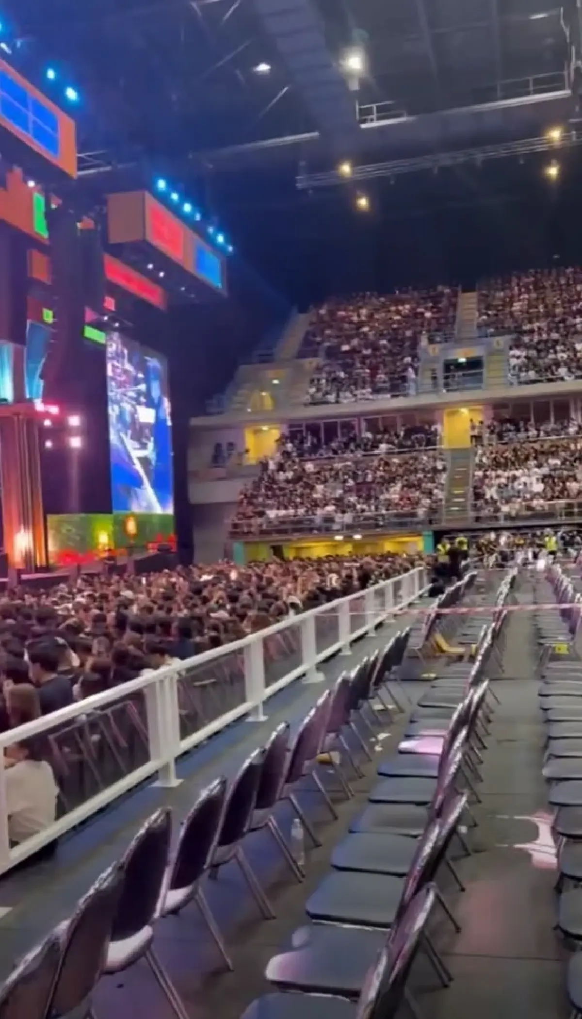 ประกาศ เลื่อนคอนเสิร์ตอำลา 'อัสนี–วสันต์' สแตนด์ทรุดตัวกลางอิมแพ็ค