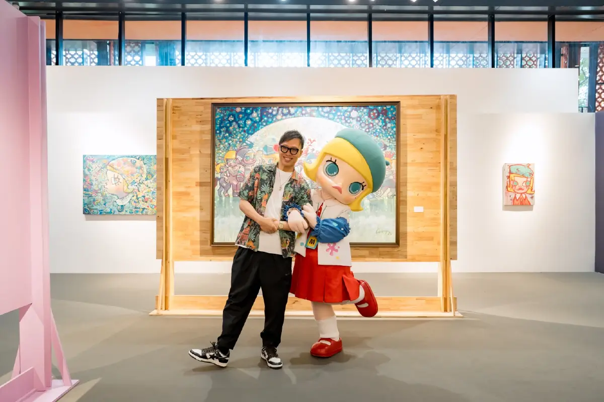 คุยเฟื่องเรื่อง 'MOLLY' กับ 'Kenny Wong' ถอดรหัส 20 ปี จักรวาลศิลปะและอาร์ตทอย