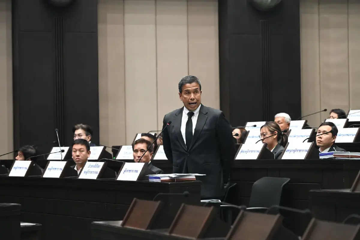 สภา กทม. ตั้งคณะกรรมการวิสามัญ พิจารณากันเงินข้ามปี 3,293 ล้านบาท