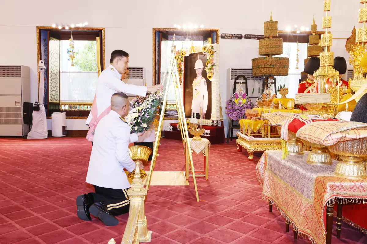 ในหลวง-พระราชินี ทรงบำเพ็ญพระราชกุศลสตมวาร 100 วัน 'เจ้าฟ้าพัชรกิติยาภาฯ'