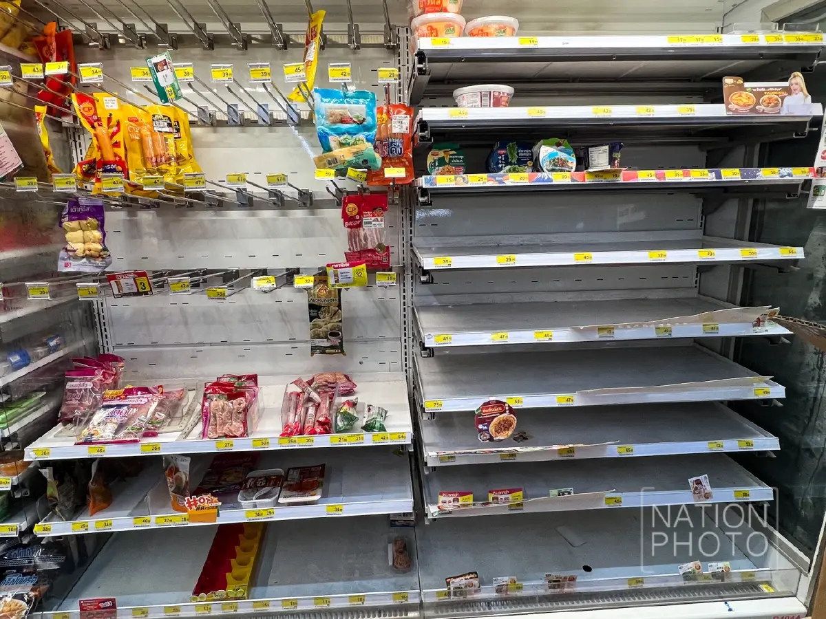 ใครทันใครได้! น้ำท่วมกรุงเทพ 2569 รัชดาฯ โคม่า ตุนอาหาร 7-11 เกลี้ยง พบฝนแช่อีก