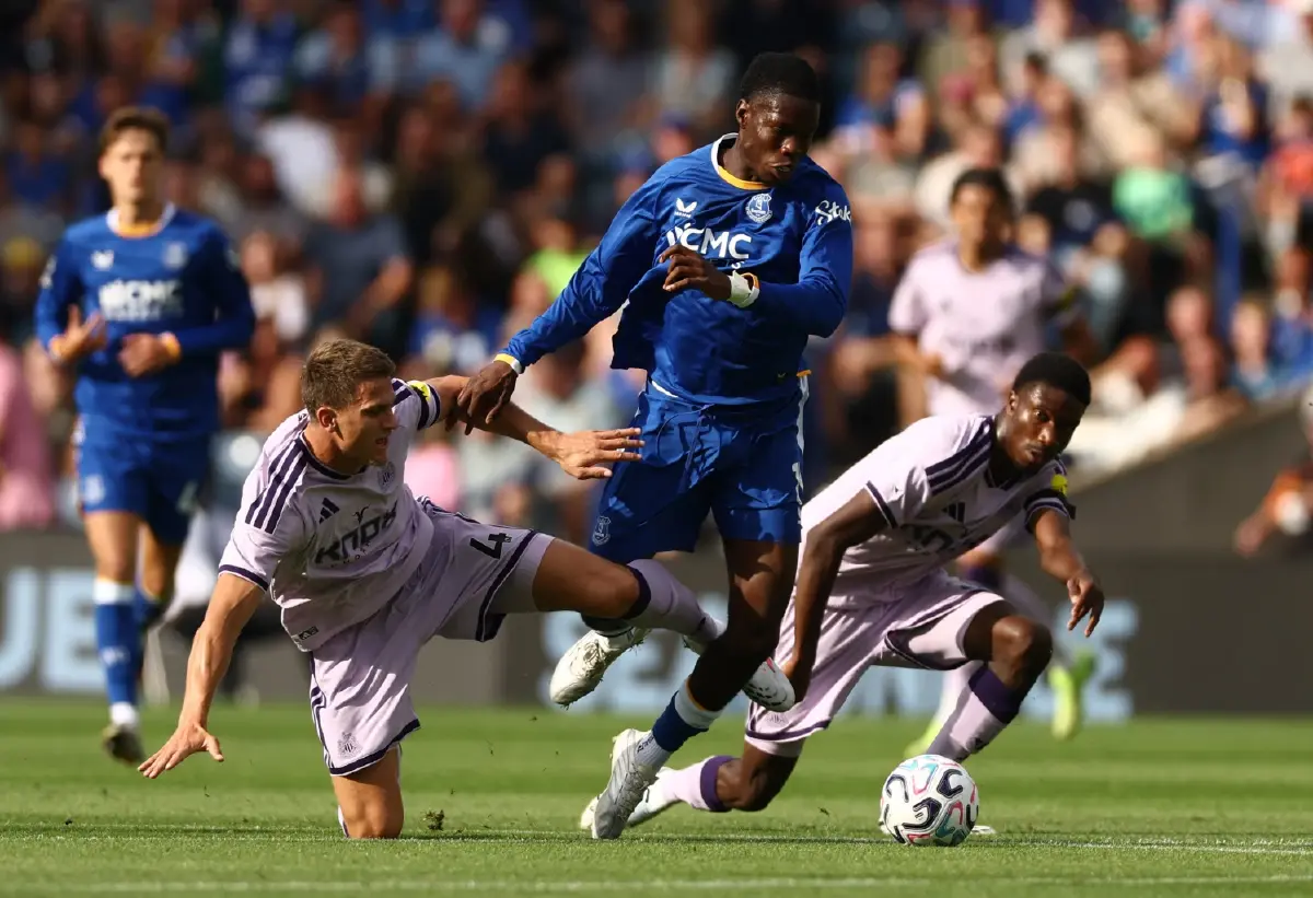 สดคู่แรก ‘เอฟเวอร์ตัน พบ แมนยู’ ดูบอลสดฟรี EPL พรีเมียร์ลีก อังกฤษ