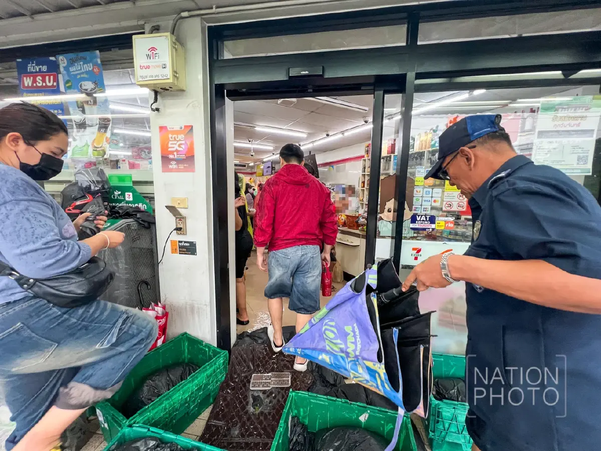 ใครทันใครได้! น้ำท่วมกรุงเทพ 2569 รัชดาฯ โคม่า ตุนอาหาร 7-11 เกลี้ยง พบฝนแช่อีก