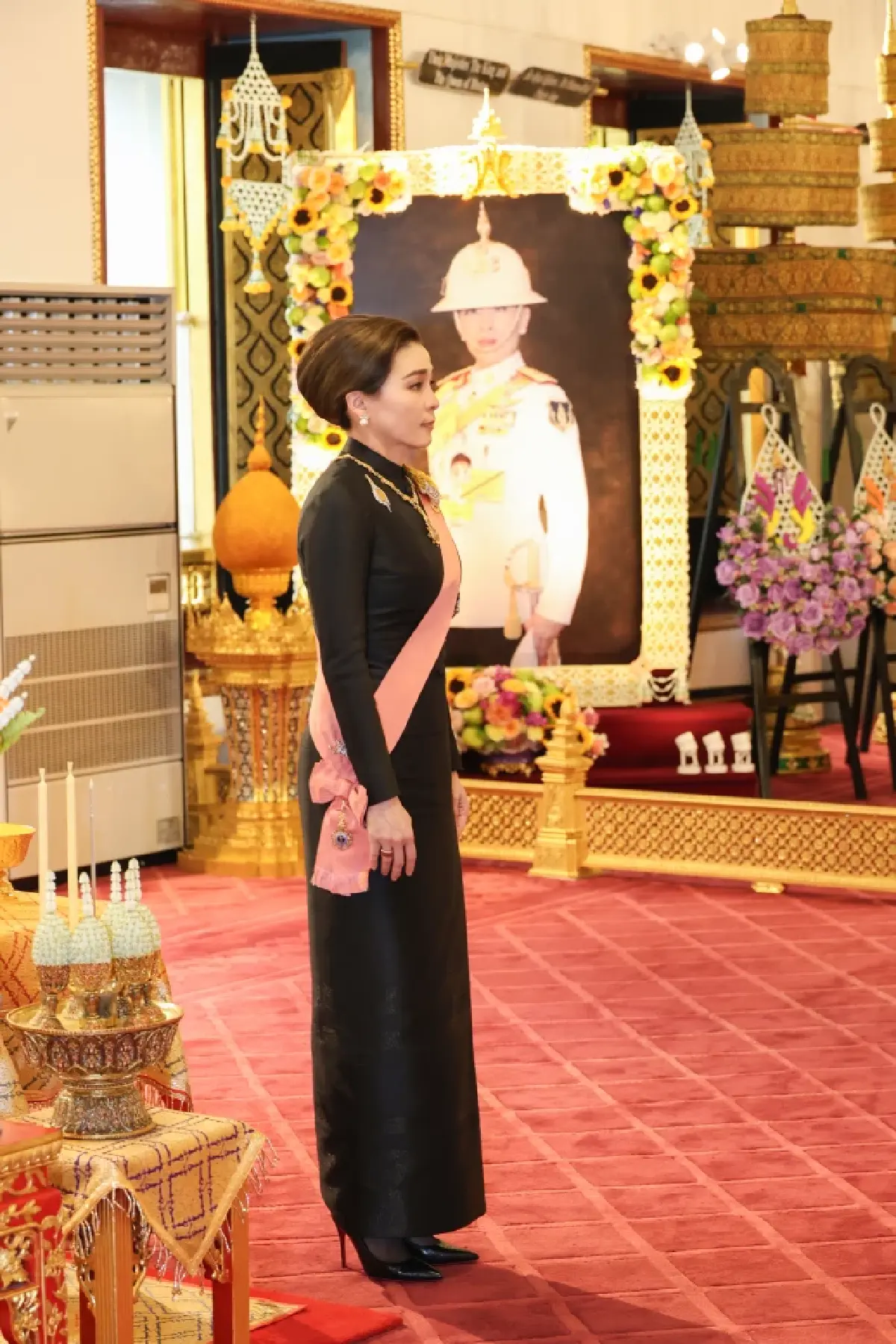 ในหลวง-พระราชินี ทรงบำเพ็ญพระราชกุศลสตมวาร 100 วัน 'เจ้าฟ้าพัชรกิติยาภาฯ'