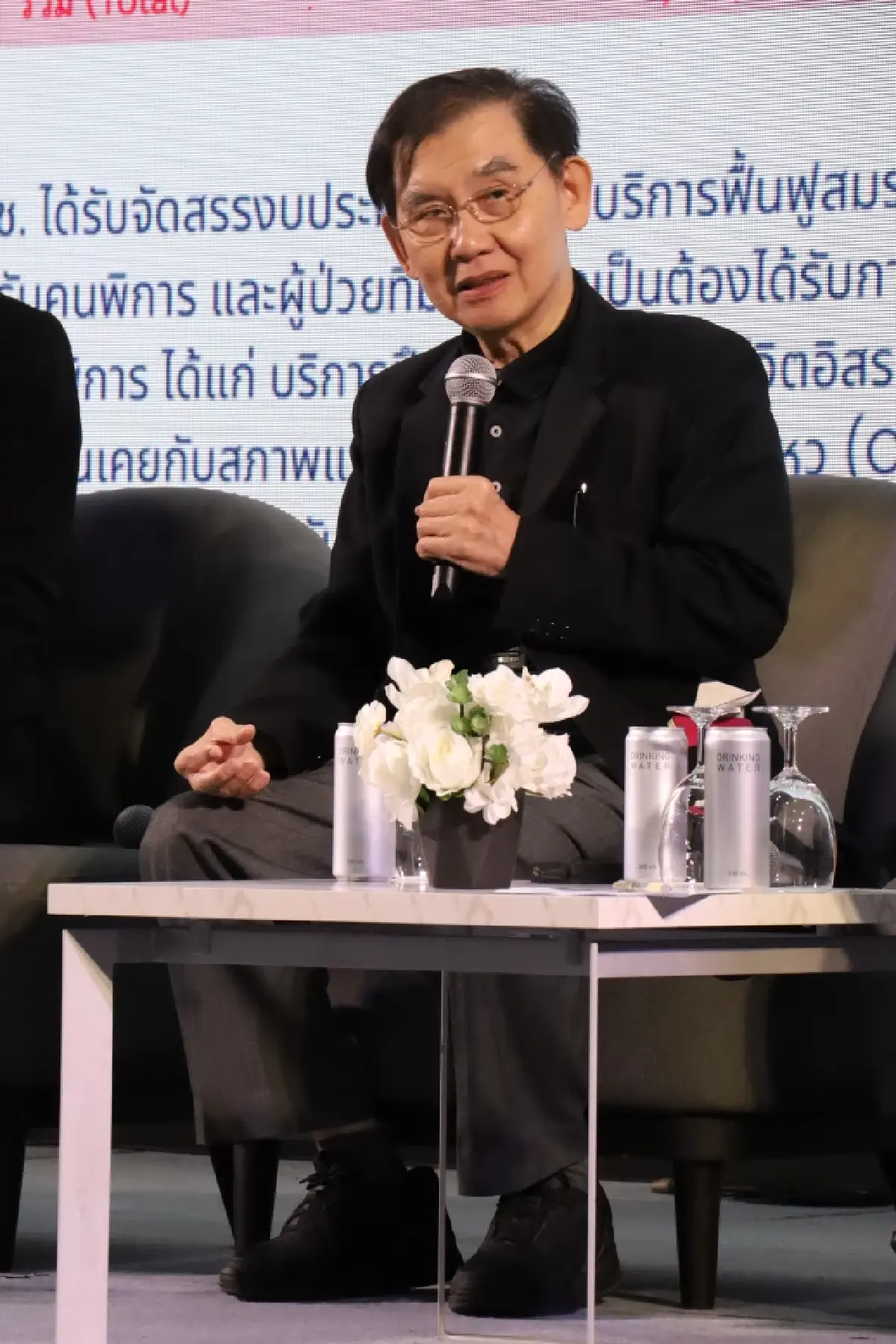 'สังคมสูงวัย' ไทย ไม่พร้อมไปต่อ เพราะขาดแคลน 'นักกายภาพบำบัด'