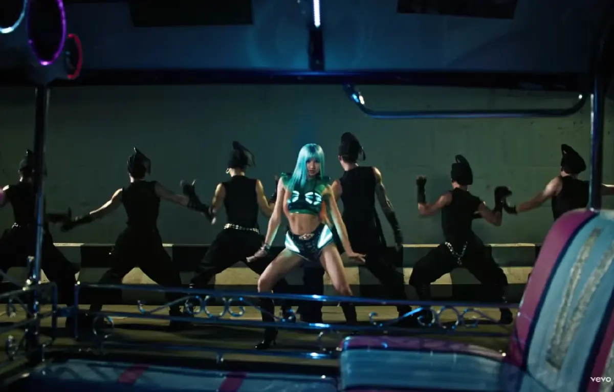 'ลิซ่า LISA' ปล่อย MV 'SaWaDiKa' ขน Soft Power ไทยกระแทกตาคนทั้งโลก