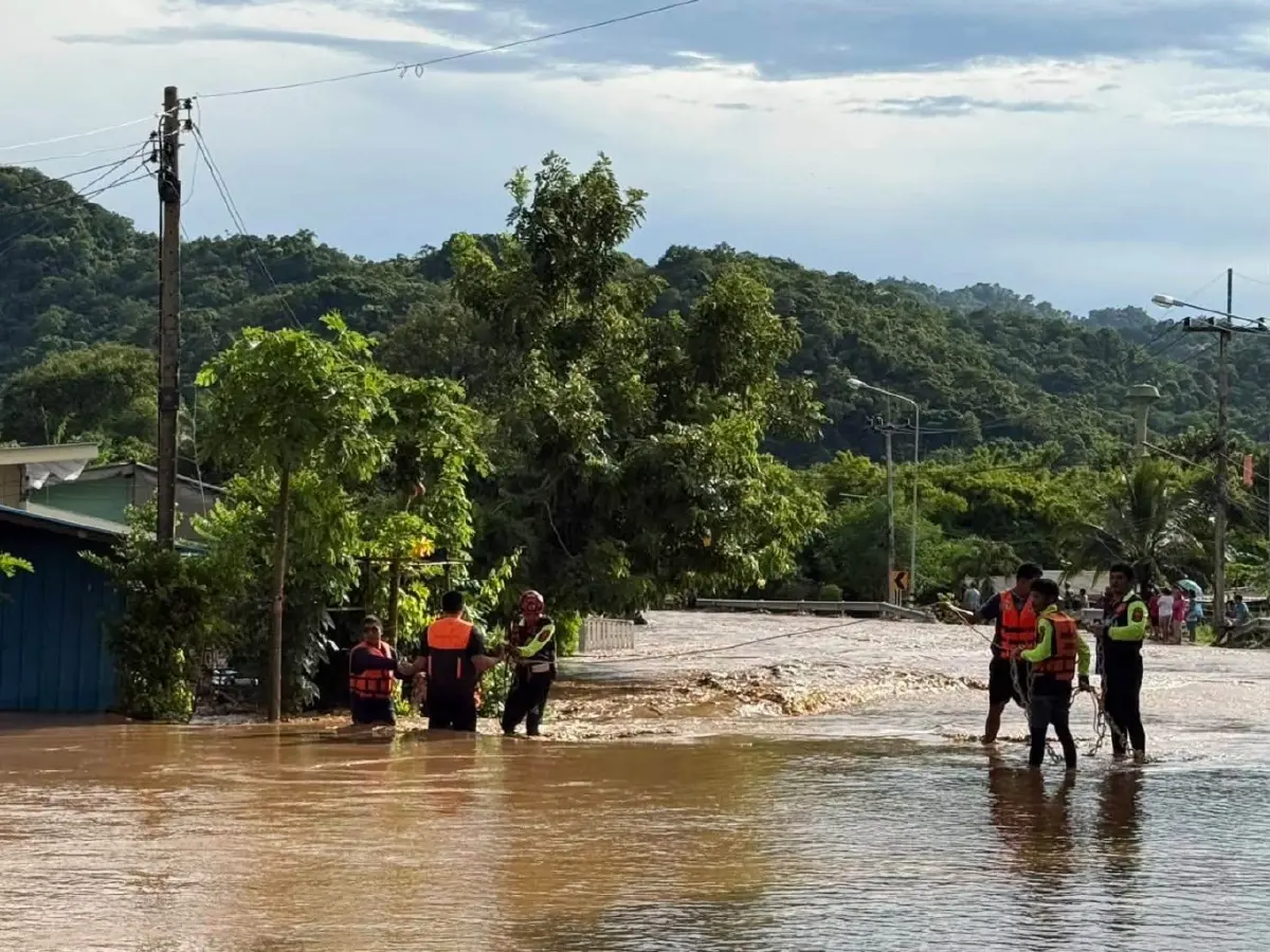 ฝนตกหนักมวกเหล็ก สระบุรี น้ำหลากท่วมบ้าน-ถนน กระทบกว่า 25 ครัวเรือน