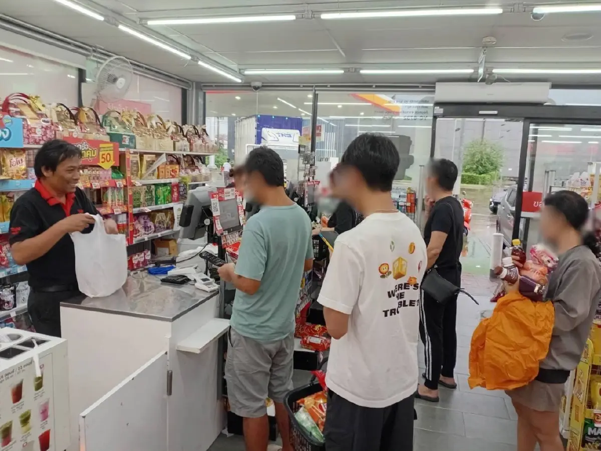 ท็อปส์ ตั้งวอร์รูมกู้วิกฤติน้ำท่วม ปิดชั่วคราวสาขาเสี่ยง ย้ำสินค้าสำรองในคลังเพียงพอ