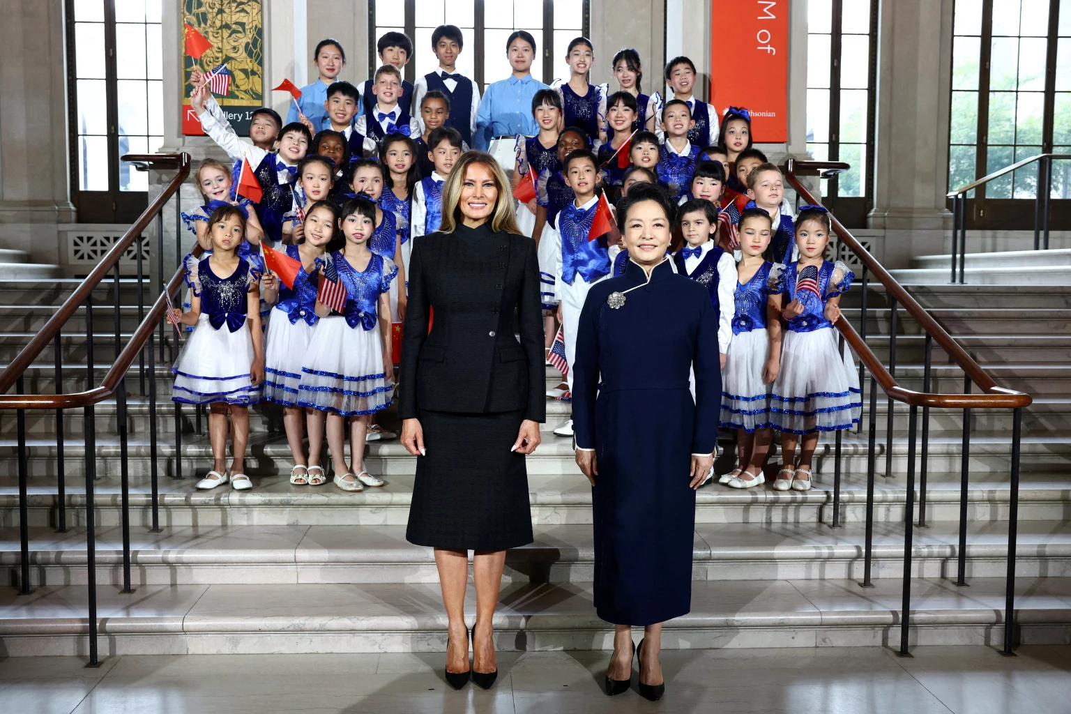 ‘สหรัฐ-จีน’ ประชันการต้อนรับ ‘สี-ทรัมป์’ ใครจัดเต็มกว่ากัน?