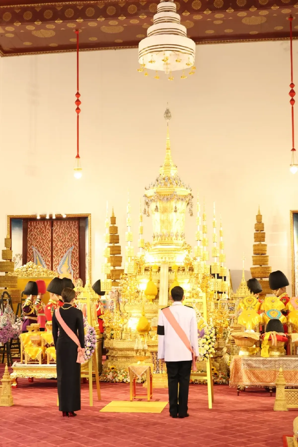 ในหลวง-พระราชินี ทรงบำเพ็ญพระราชกุศลสตมวาร 100 วัน 'เจ้าฟ้าพัชรกิติยาภาฯ'
