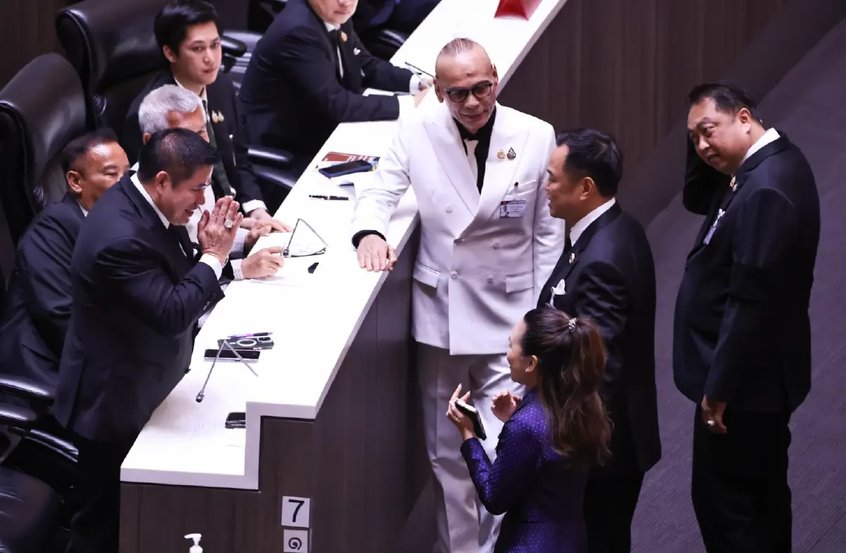 ส้ม คัด ‘ฝ่ายค้าน’ เลือดแท้ ผลัก ‘เขียว’ เสริมทัพ‘น้ำเงิน’