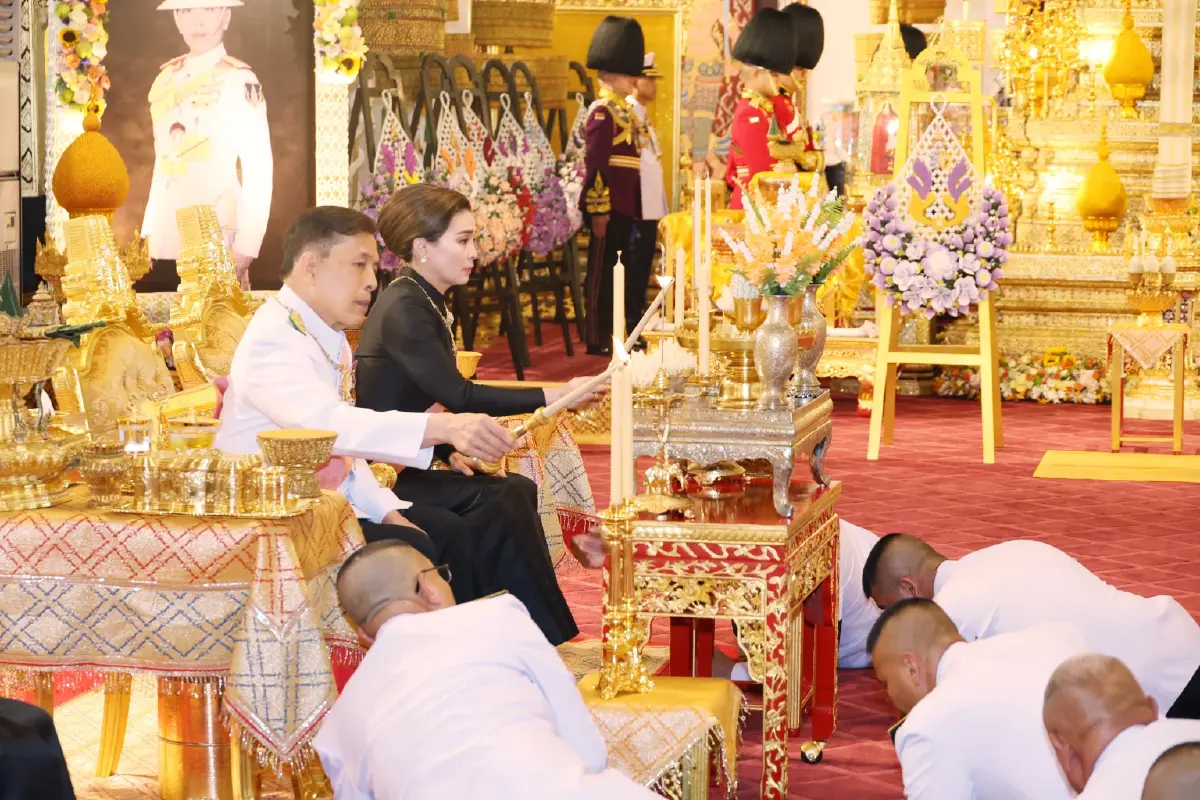 ในหลวง-พระราชินี ทรงบำเพ็ญพระราชกุศลสตมวาร 100 วัน 'เจ้าฟ้าพัชรกิติยาภาฯ'