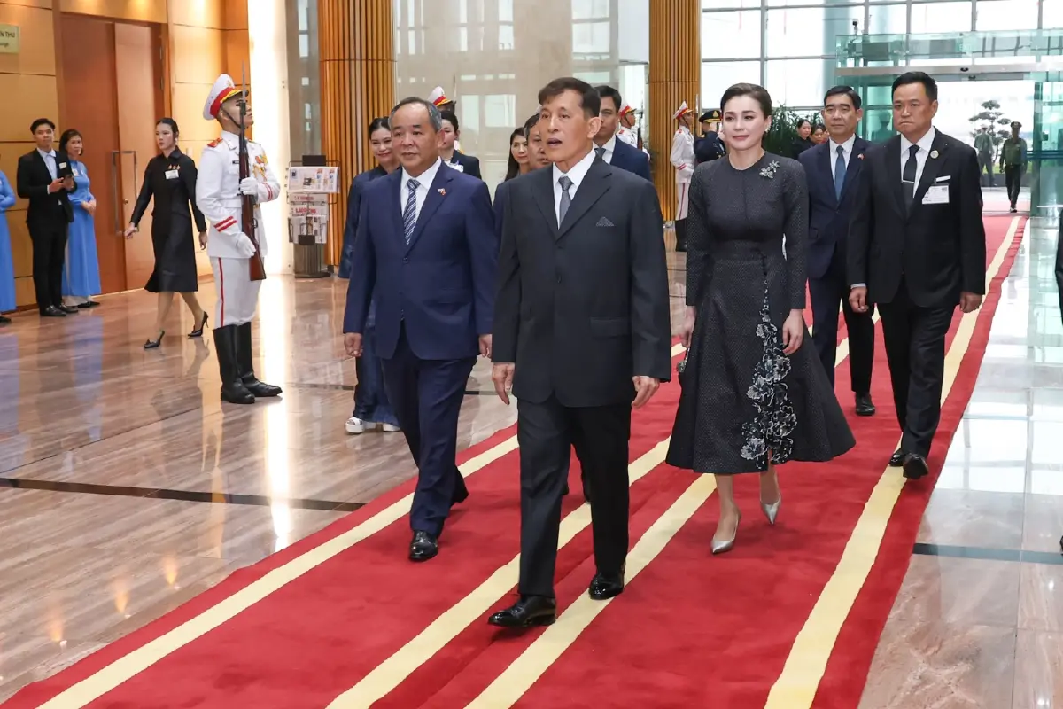 ในหลวง-พระราชินี เสด็จฯ เยือนสาธารณรัฐสังคมนิยมเวียดนาม อย่างเป็นทางการ