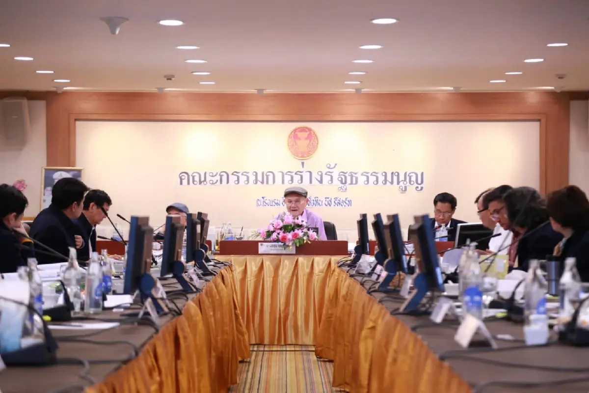 ‘มีชัย’ชอกช้ำ รธน.สูตรฮ้อแร่ด ย้อนศรคลอด 'สว.บ้านยักษ์'