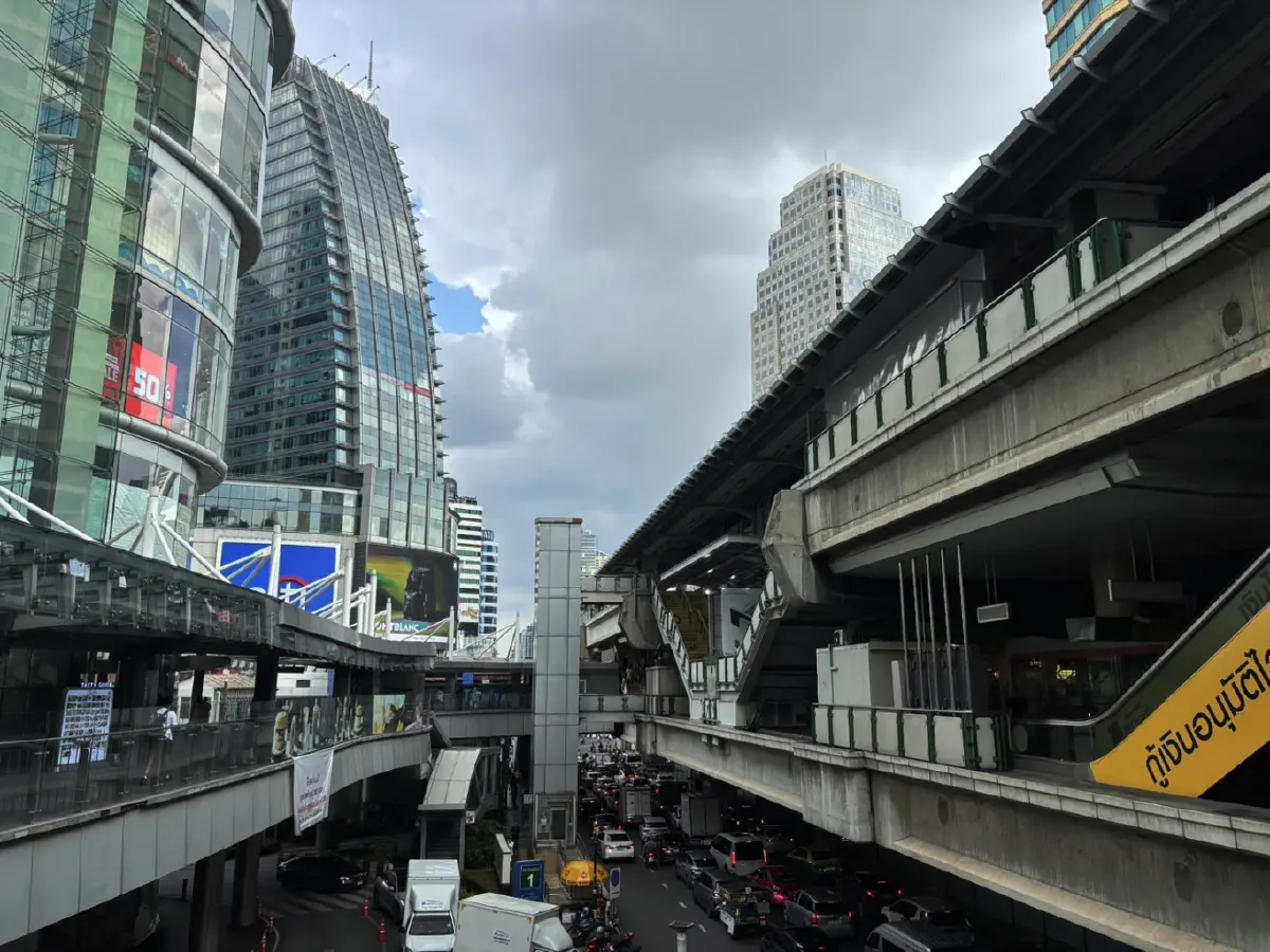 ประกาศฉบับที่ 8 ฝนตกหนักมาก 56 จังหวัด หย่อมความกดอากาศต่ำกระแทกซ้ำ