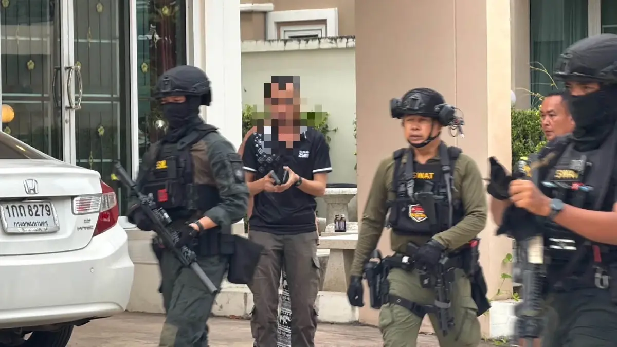 หมวดโอ๋ ร่ำไห้กอดลูก มอบตัวกล่อม 18 ชม. หลังยิงเมียดับคาโรงเรียน