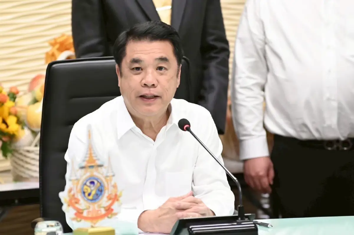 ‘สุริยะ’ สั่งกรมชลฯ เร่งสูบน้ำลงอ่าวไทย ช่วยผันน้ำระบายท่วม กทม.