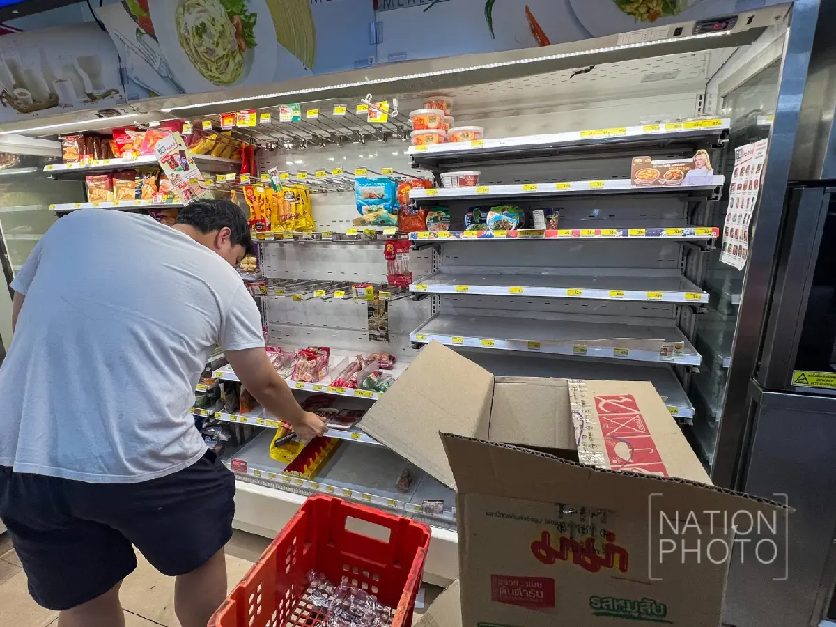 ใครทันใครได้! น้ำท่วมกรุงเทพ 2569 รัชดาฯ โคม่า ตุนอาหาร 7-11 เกลี้ยง พบฝนแช่อีก