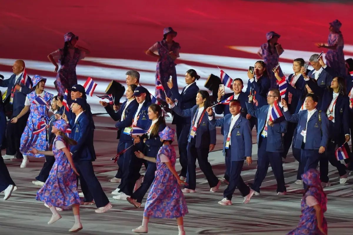 เปิดฉากแล้ว! พิธีเปิดเอเชียนเกมส์ 2026 'ทัดดาว-เฉลิมฉาน' ถือธงชาติไทยนำขบวน
