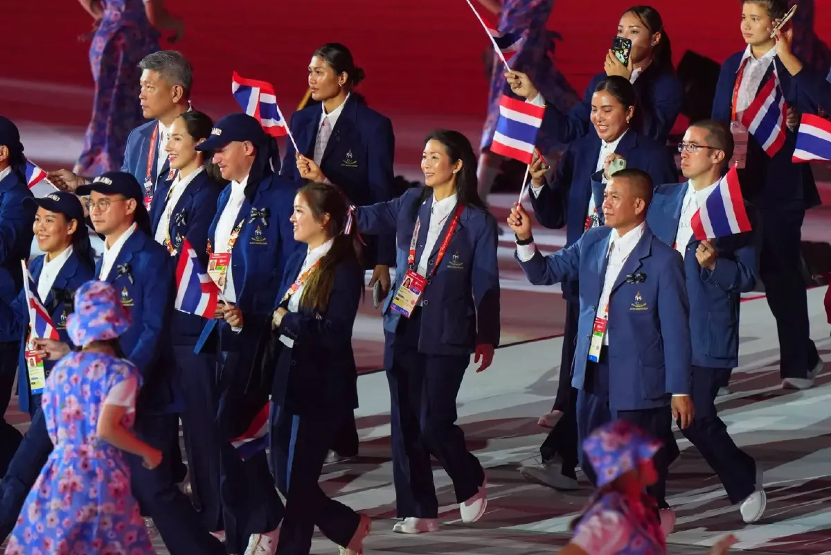 เปิดฉากแล้ว! พิธีเปิดเอเชียนเกมส์ 2026 'ทัดดาว-เฉลิมฉาน' ถือธงชาติไทยนำขบวน