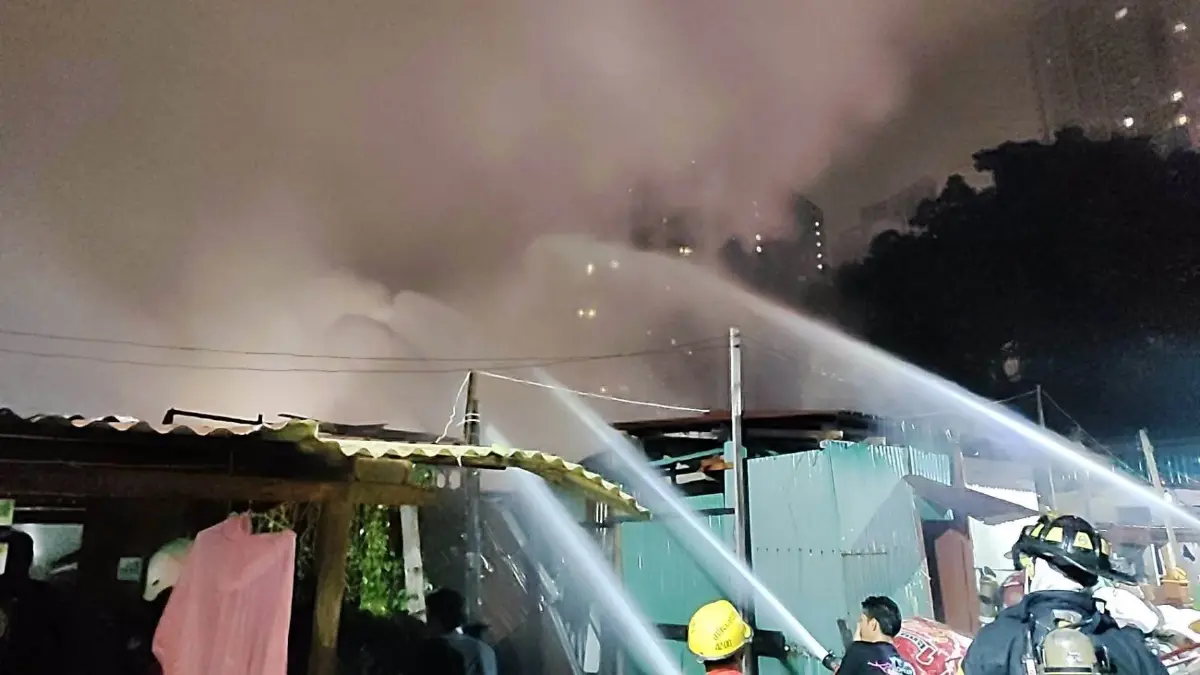 สรุปเหตุ ไฟไหม้บ้าน ซอยสุขุมวิท 3 เผาวอด 15 หลัง สลดพบศพคากองเพลิง