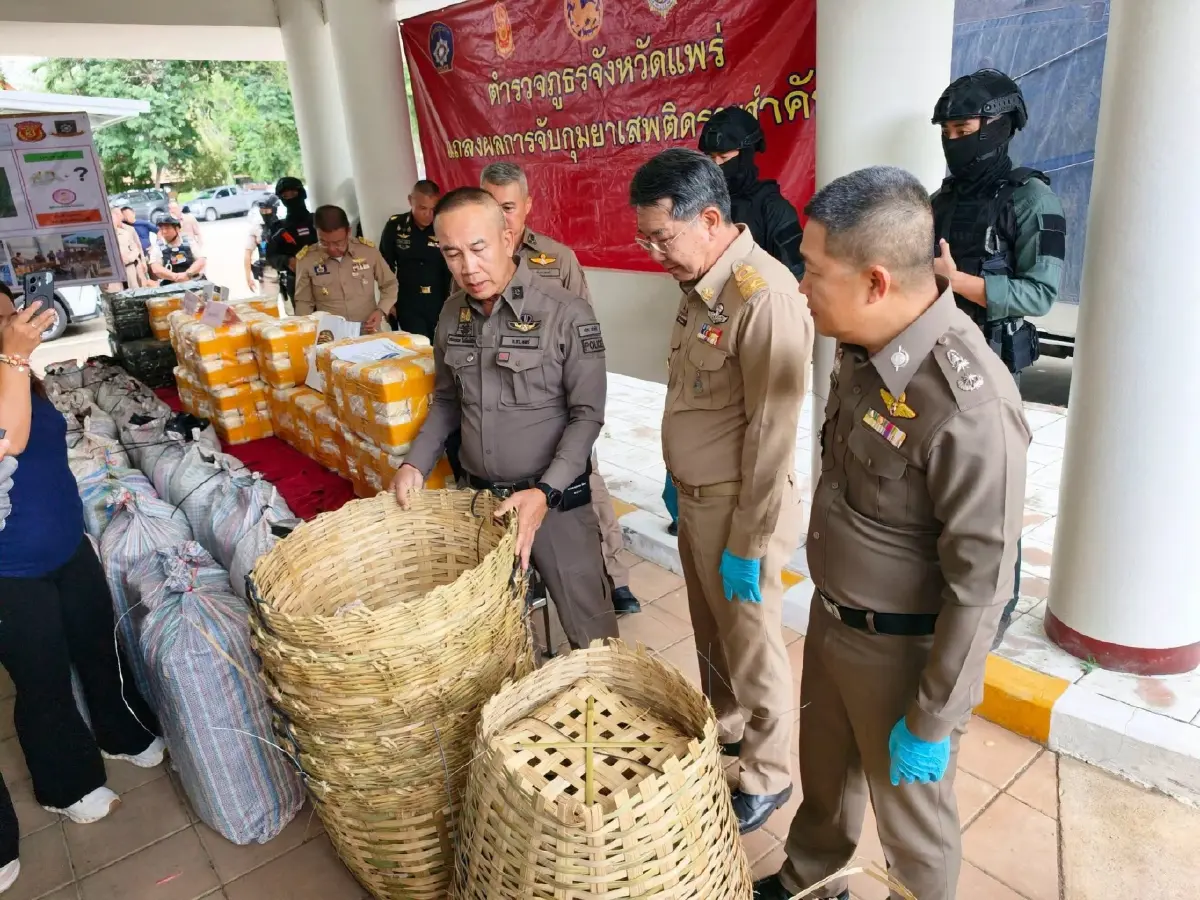 ยึดยาบ้า 10 ล้านเม็ด ซุกรถบรรทุก อำพรางปะปนเข่งจักสานไม้ไผ่