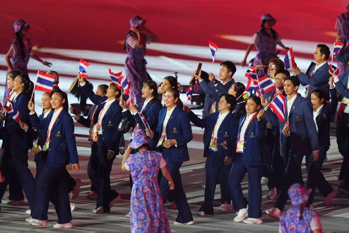 เปิดฉากแล้ว! พิธีเปิดเอเชียนเกมส์ 2026 'ทัดดาว-เฉลิมฉาน' ถือธงชาติไทยนำขบวน
