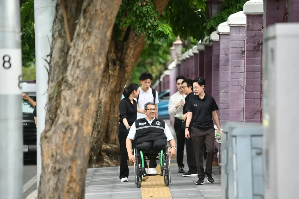 กทม. ลุยสำรวจทางเท้า พระนคร-ปทุมวัน เร่งแก้จุดอุปสรรคเพื่อคนทุกกลุ่ม