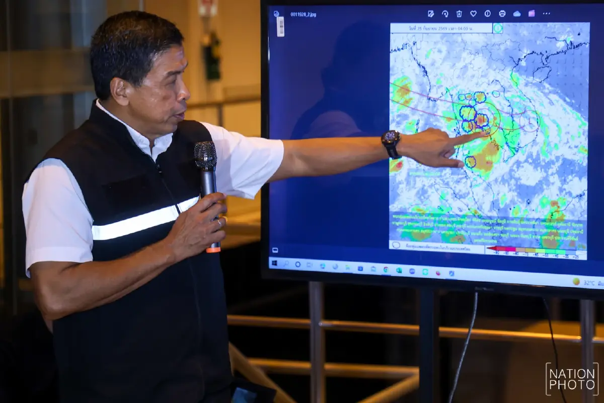 ฝนตกหนัก กทม. เร่งระบายน้ำคลองฝั่งตะวันออก เตือนปชช.ริมคลองเก็บของขึ้นที่สูง