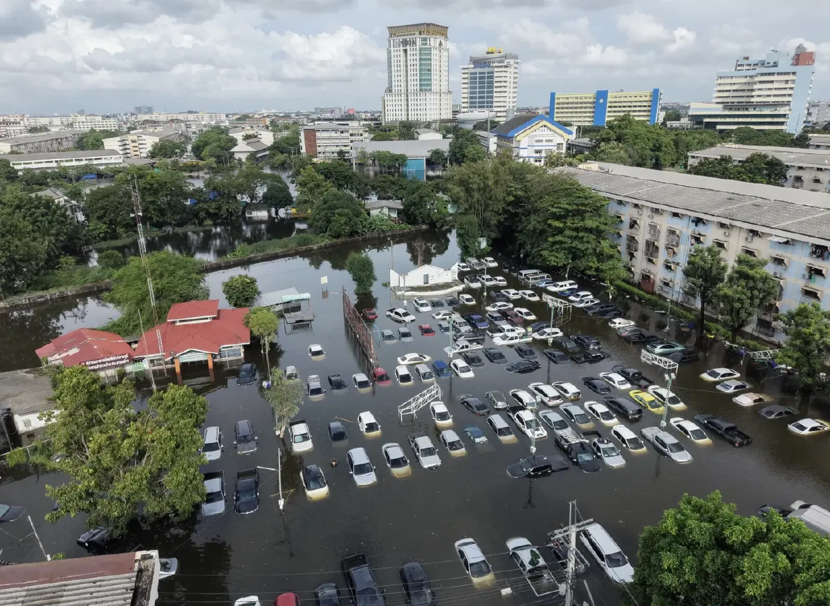 ‘สภา’ เปิดเวทีบี้ ‘น้ำท่วม’ แค่ อีเวนต์การเมือง หรือ รอดยาว?