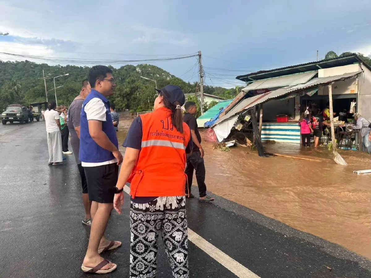 ฝนตกหนักมวกเหล็ก สระบุรี น้ำหลากท่วมบ้าน-ถนน กระทบกว่า 25 ครัวเรือน