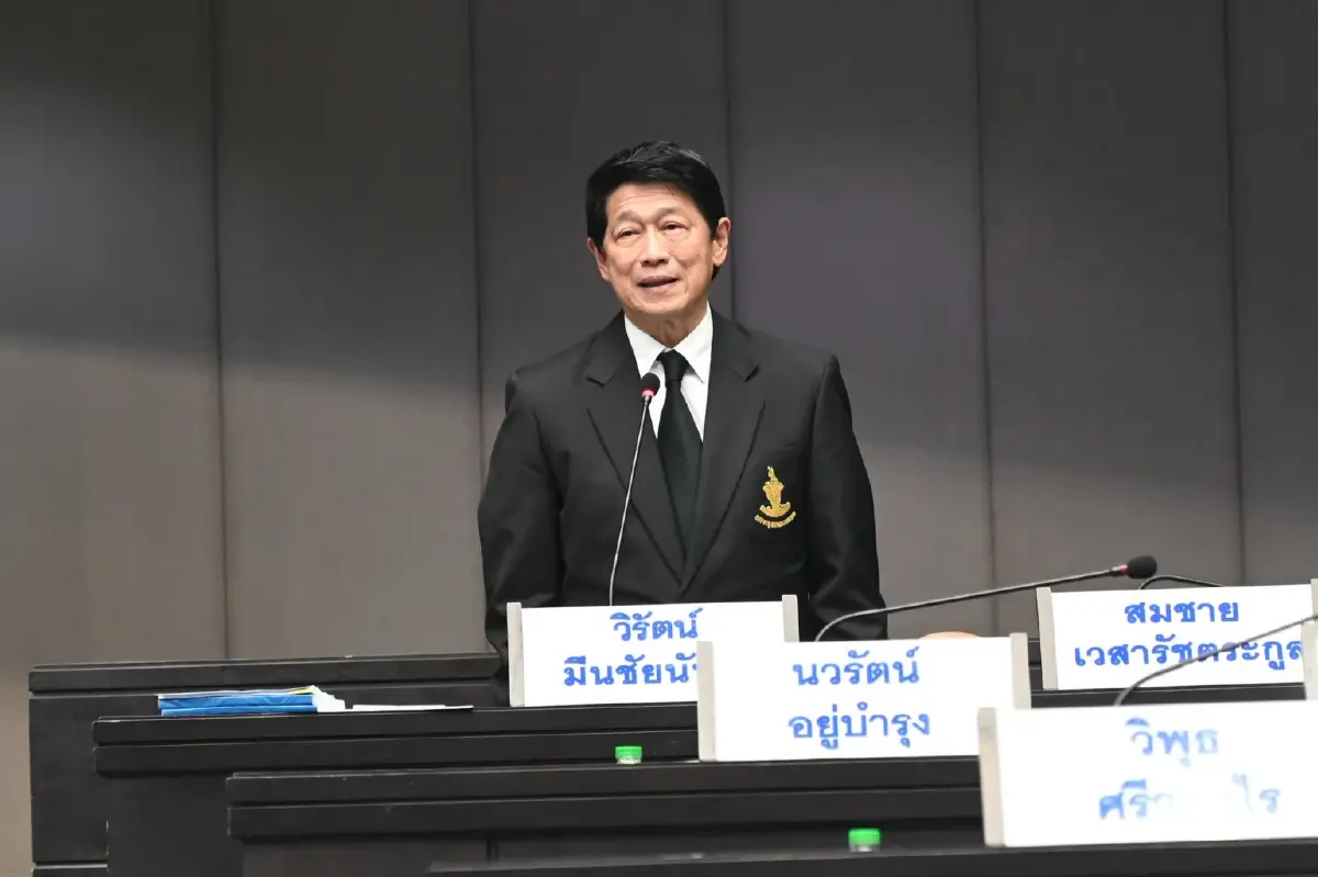 สภา กทม. ตั้งคณะกรรมการวิสามัญ พิจารณากันเงินข้ามปี 3,293 ล้านบาท