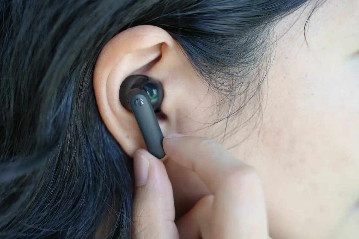 กะทัดรัด เสียงจัดเต็ม! รีวิว 'CMF Buds Neo' หูฟังพลังเบส ราคายิ่งเดอะเบสต์