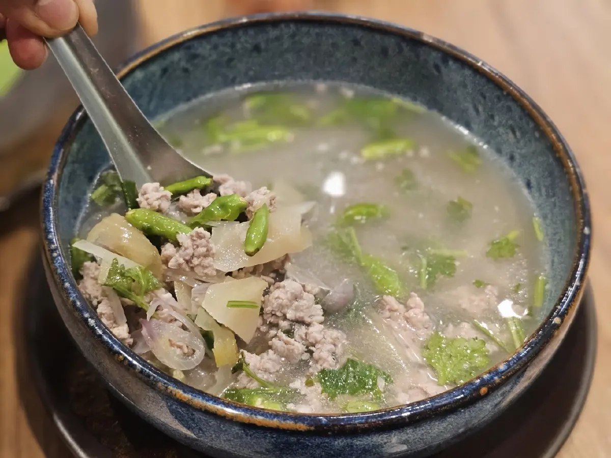 ‘ผัดไทยแม่ทองใบ’ ตำนาน 80 ปี ไม่ได้มีดีแค่ ‘ผัดไทยอร่อย’