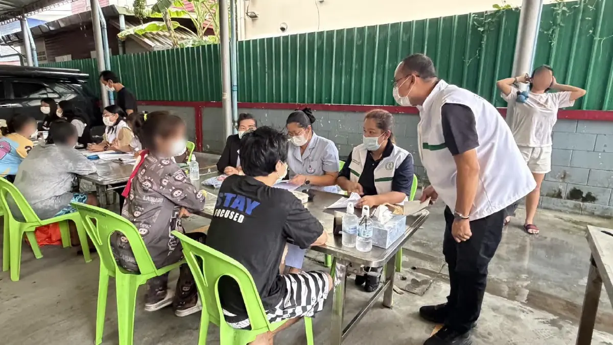 ยึดทรัพย์ 253 ล้าน กวาดล้างยาเสพติดกรุงเทพ ปิดล้อมค้นชุมชนทุ่งครุ