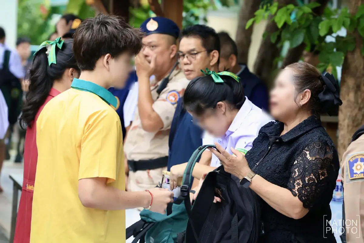 โรงเรียนเทพศิรินทร์ นนทบุรี เปิดเรียนวันแรก หลังเหตุกราดยิงสะเทือนขวัญ