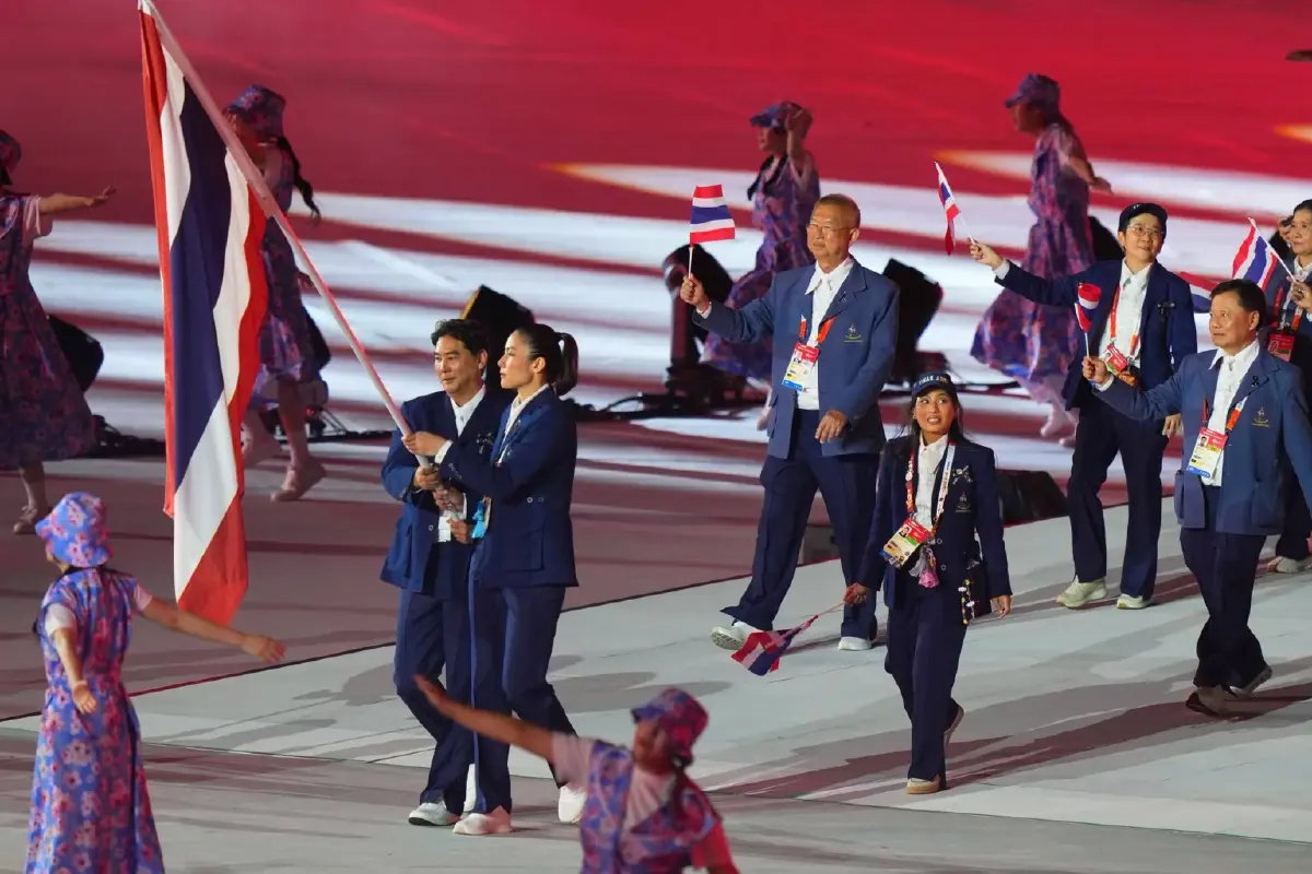 เปิดฉากแล้ว! พิธีเปิดเอเชียนเกมส์ 2026 'ทัดดาว-เฉลิมฉาน' ถือธงชาติไทยนำขบวน