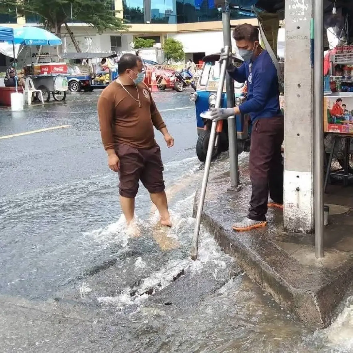 กทม. เฝ้าระวังฝนตกหนัก-น้ำเหนือ 23–27 ก.ย. 69 พร่องน้ำ 1,980 คลอง