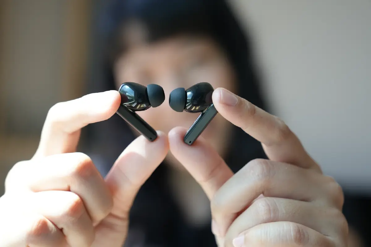 กะทัดรัด เสียงจัดเต็ม! รีวิว 'CMF Buds Neo' หูฟังพลังเบส ราคายิ่งเดอะเบสต์