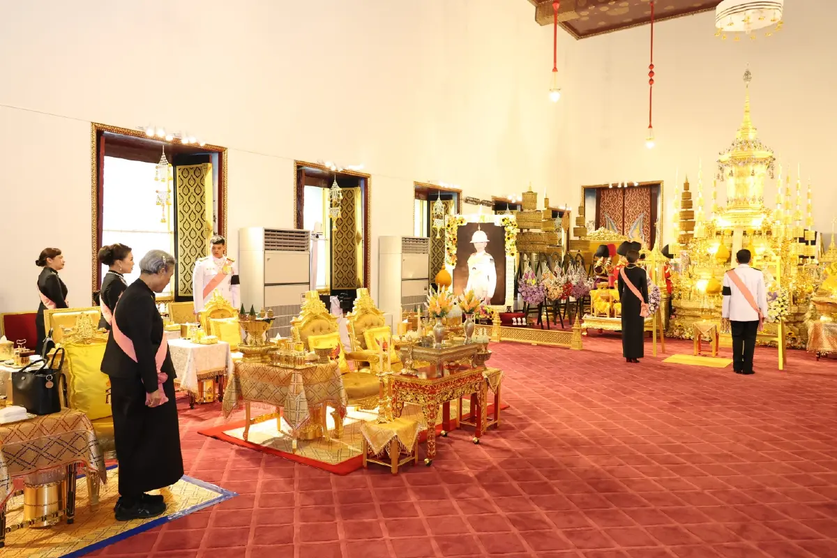 ในหลวง-พระราชินี ทรงบำเพ็ญพระราชกุศลสตมวาร 100 วัน 'เจ้าฟ้าพัชรกิติยาภาฯ'