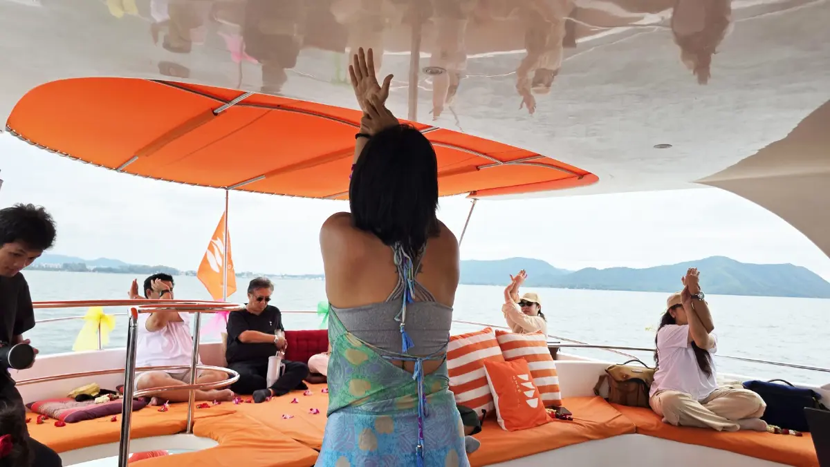 ชวนเที่ยว ‘โยคะ กลางทะเล-ดูเต่าทะล’ ไปกับ Sea · Soul · Sail : Pattaya Wellness Escape