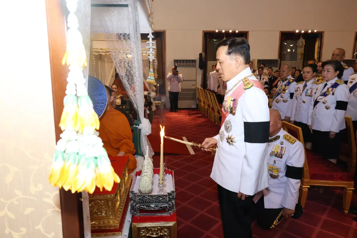 ในหลวง-พระราชินี ทรงบำเพ็ญพระราชกุศลสตมวาร 100 วัน 'เจ้าฟ้าพัชรกิติยาภาฯ'